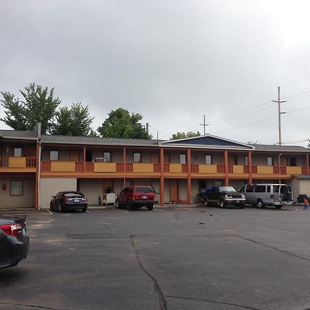 Cadet Motor Inn - Coldwater Esterno foto