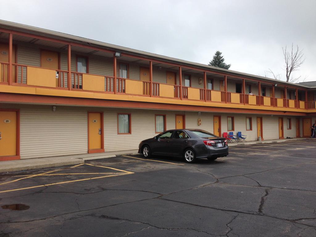 Cadet Motor Inn - Coldwater Esterno foto