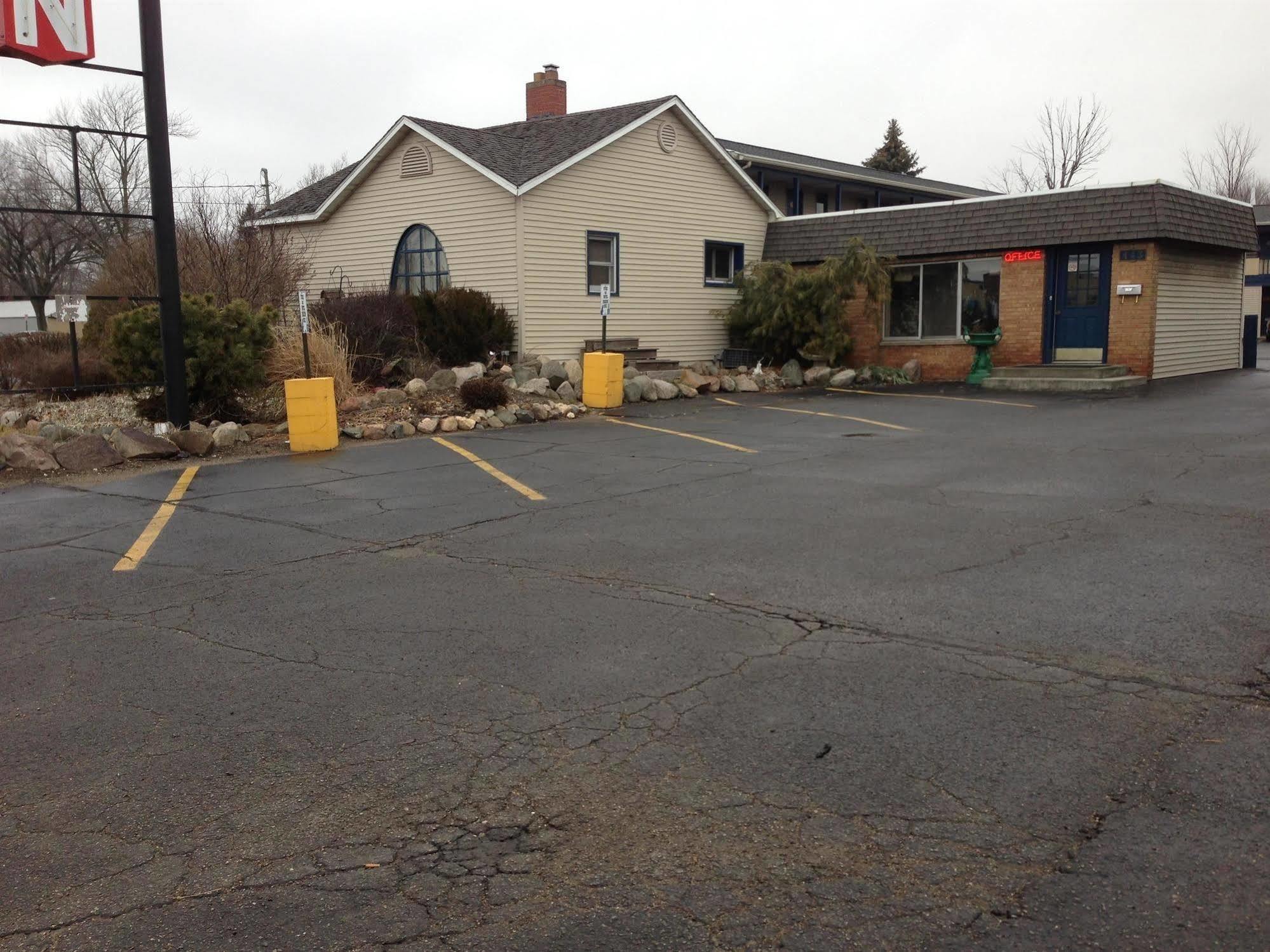 Cadet Motor Inn - Coldwater Esterno foto